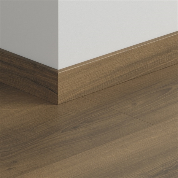 Quickstep Laminate Standard Skirting - 2.4m (Pack of 6)